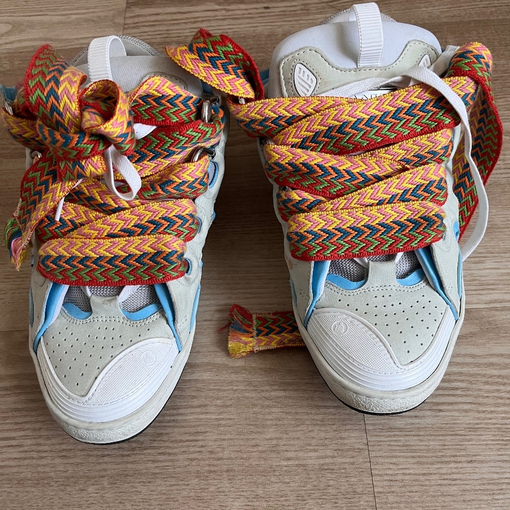 Men sneakers